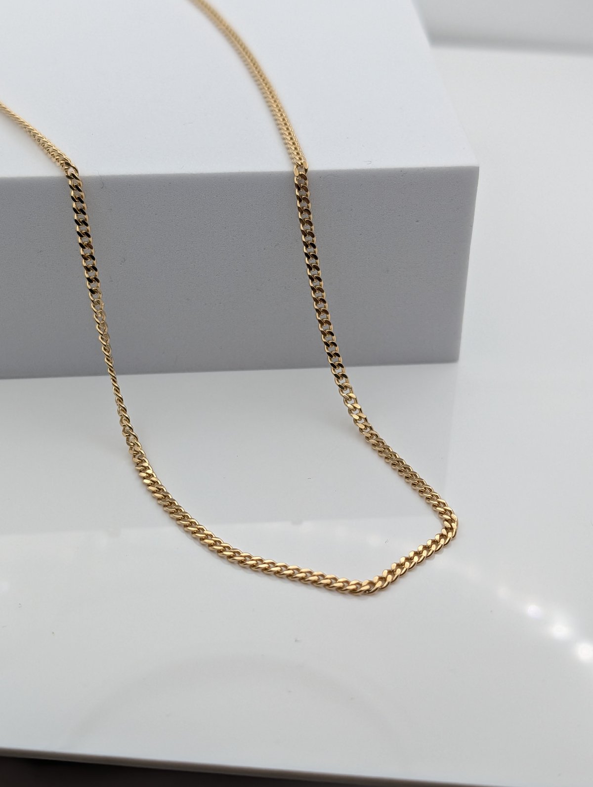 K18YG 10.0g 60cm 2面キヘイ 2.4〜2.5mm幅 ネックレス 引き輪/プレー