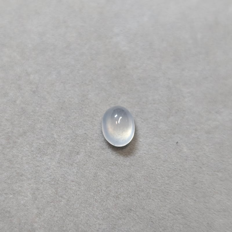 日独鑑別書】氷翡翠 2.666ct 9.53×7.16mm オーバル カボション カット