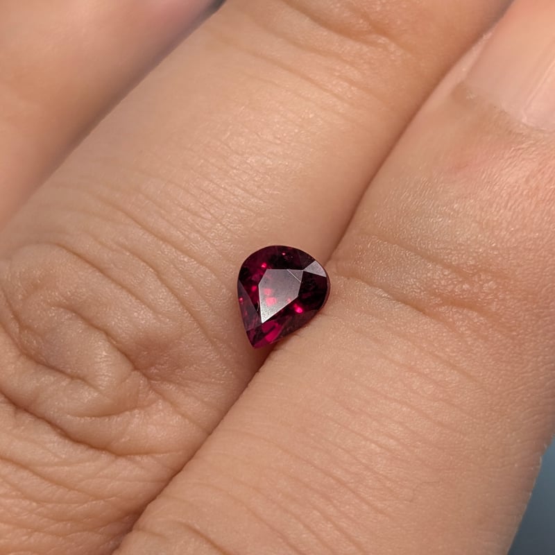 真っ赤！】【GIA鑑別】ルビー 1.02ct 6.16×5.33×4.25 mm ペアシェ