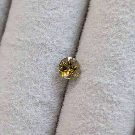 スフェーン 0.35ct 4.13mm ラウンド ルース