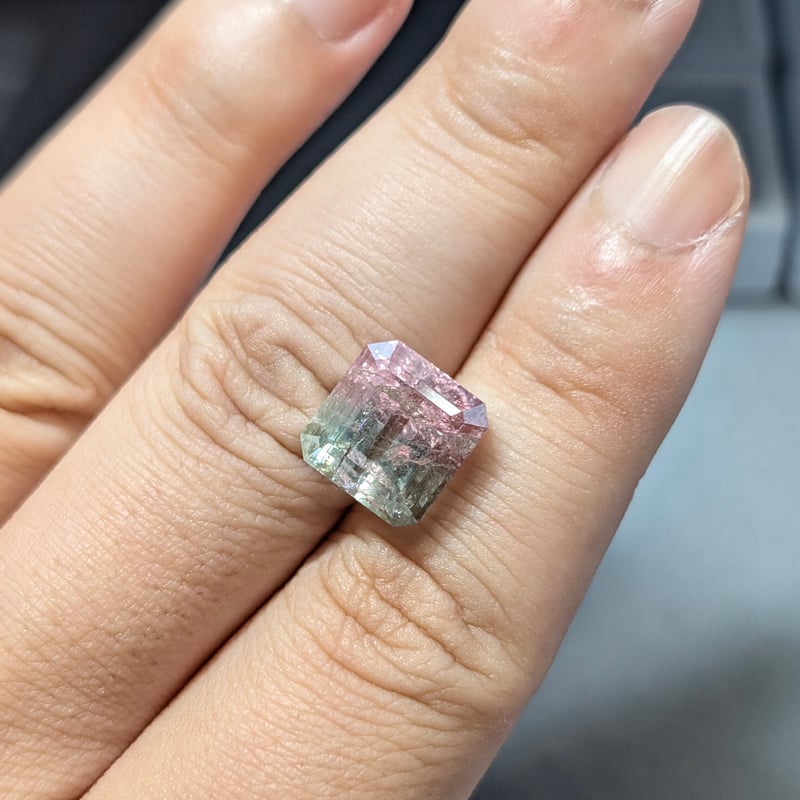 バイカラー トルマリン 9.08ct 11.01×10.61mm オクタゴンカット