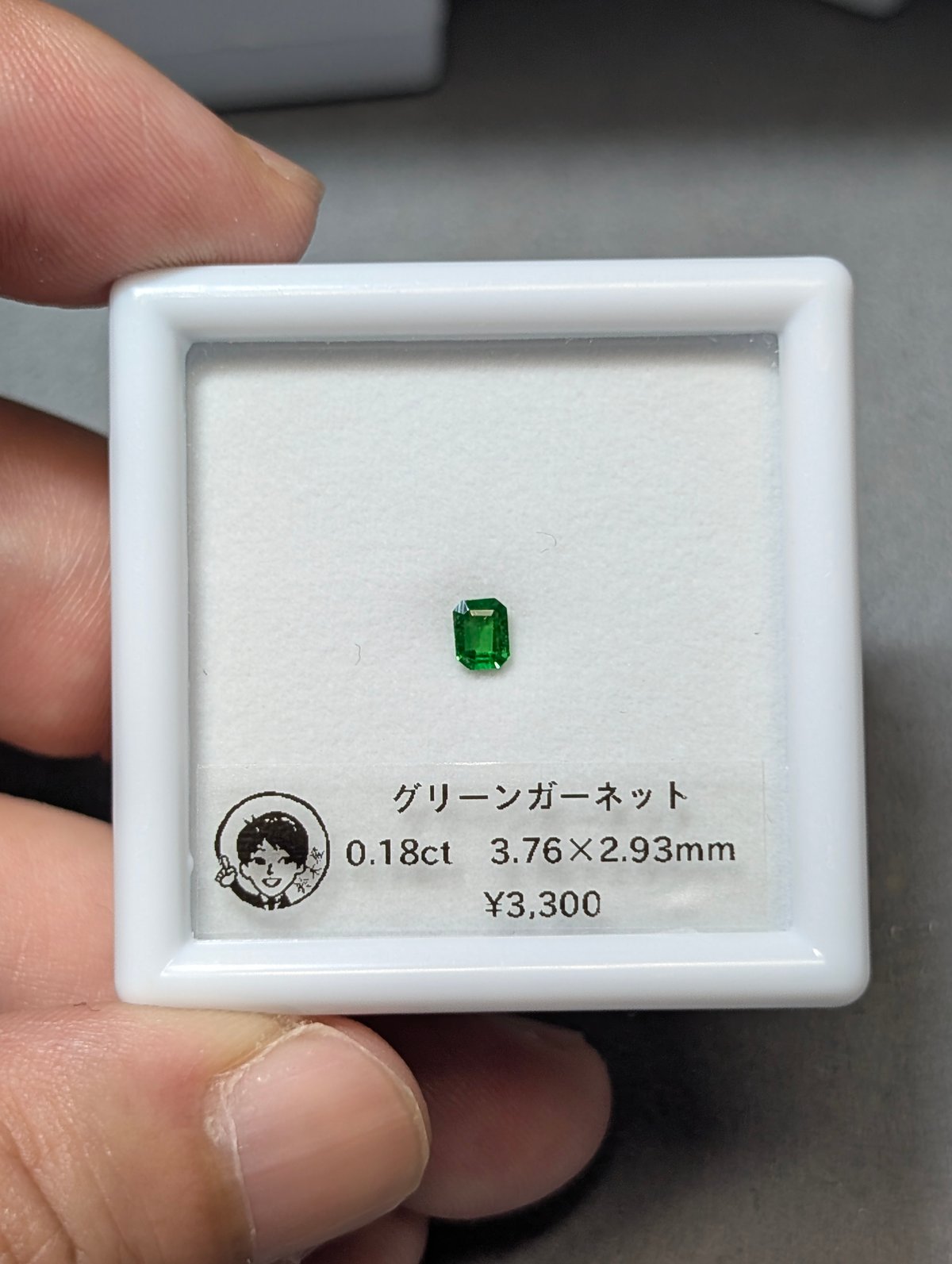 グリーンガーネット 0.18ct 3.76×2.93mm オクタゴン カット ルース