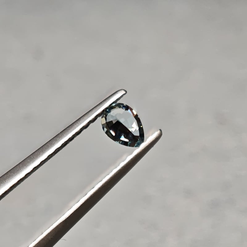 サファリン 0.26ct 4.71×3.33mm ペアシェイプ カット ルース | 鈴木屋by