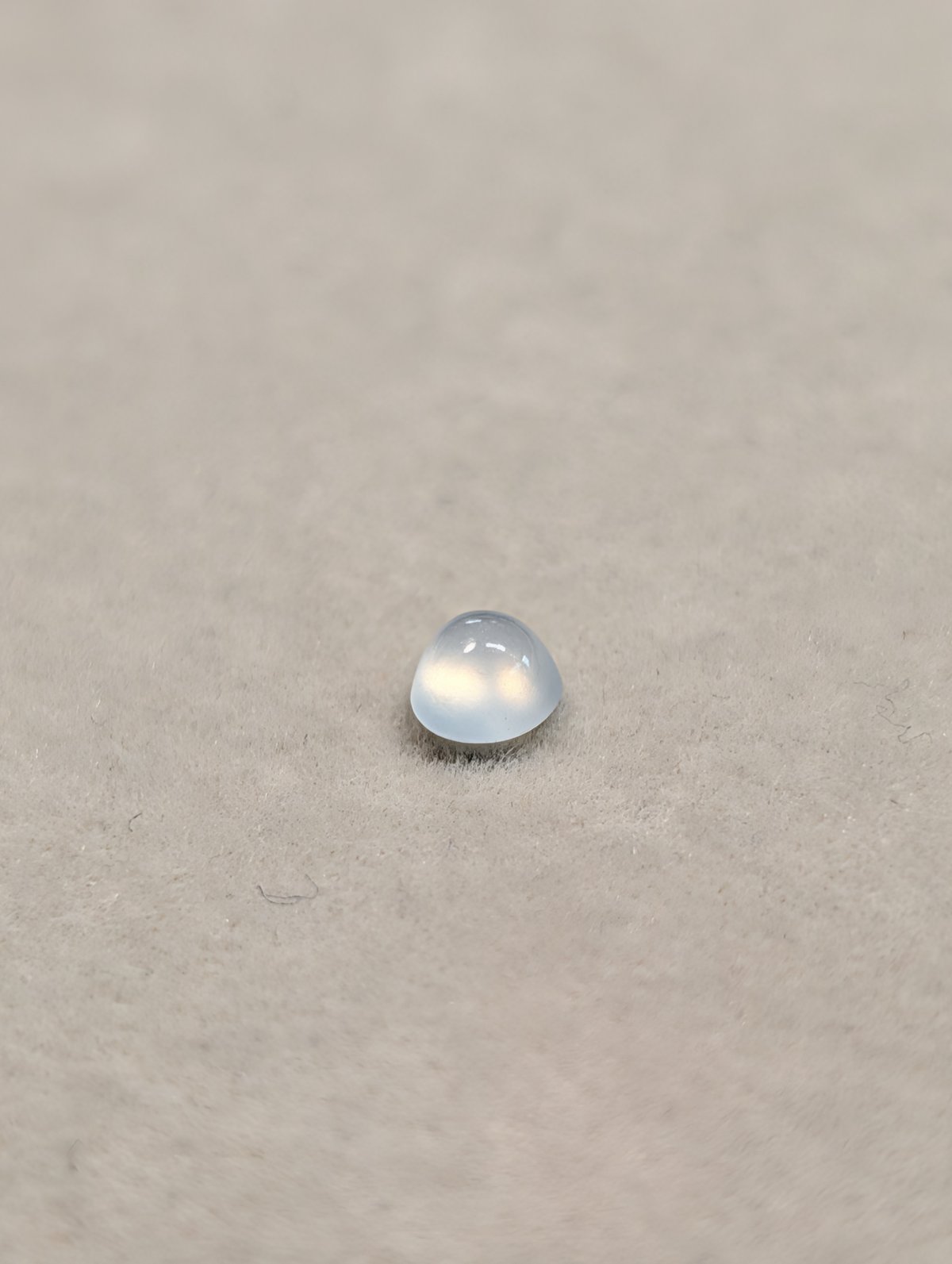 氷翡翠 0.489ct 4.55×4.44mm ラウンド カボション ルース | 鈴木屋byJ