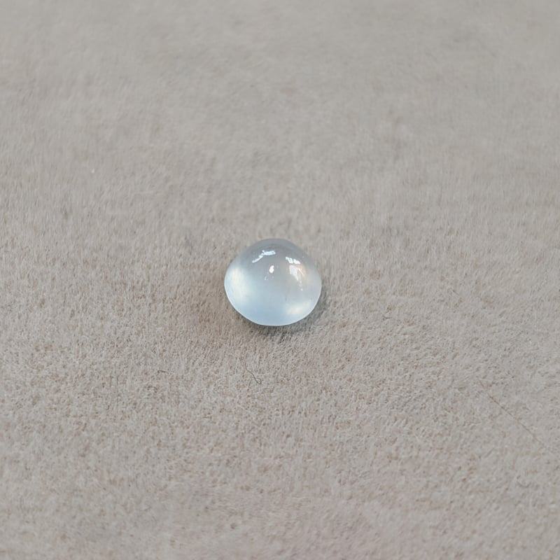 氷翡翠 0.414ct 4.63×4.41mm オーバル カボション ルース | 鈴木屋byJ