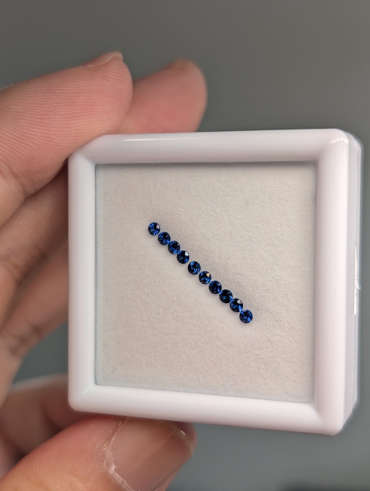 ★サファイア★ サファイア(ミディアムブルー) 0.368ct 1.9-2.0mm×10pcsセット ルース