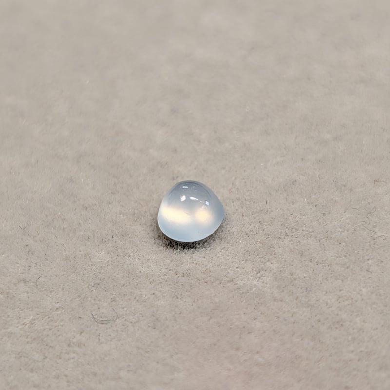 氷翡翠 0.489ct 4.55×4.44mm ラウンド カボション ルース | 鈴木屋byJ