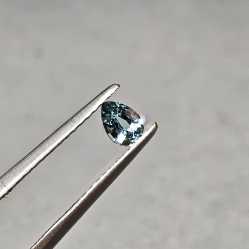 サファリン 0.26ct 4.71×3.33mm ペアシェイプ カット ルース | 鈴木屋by