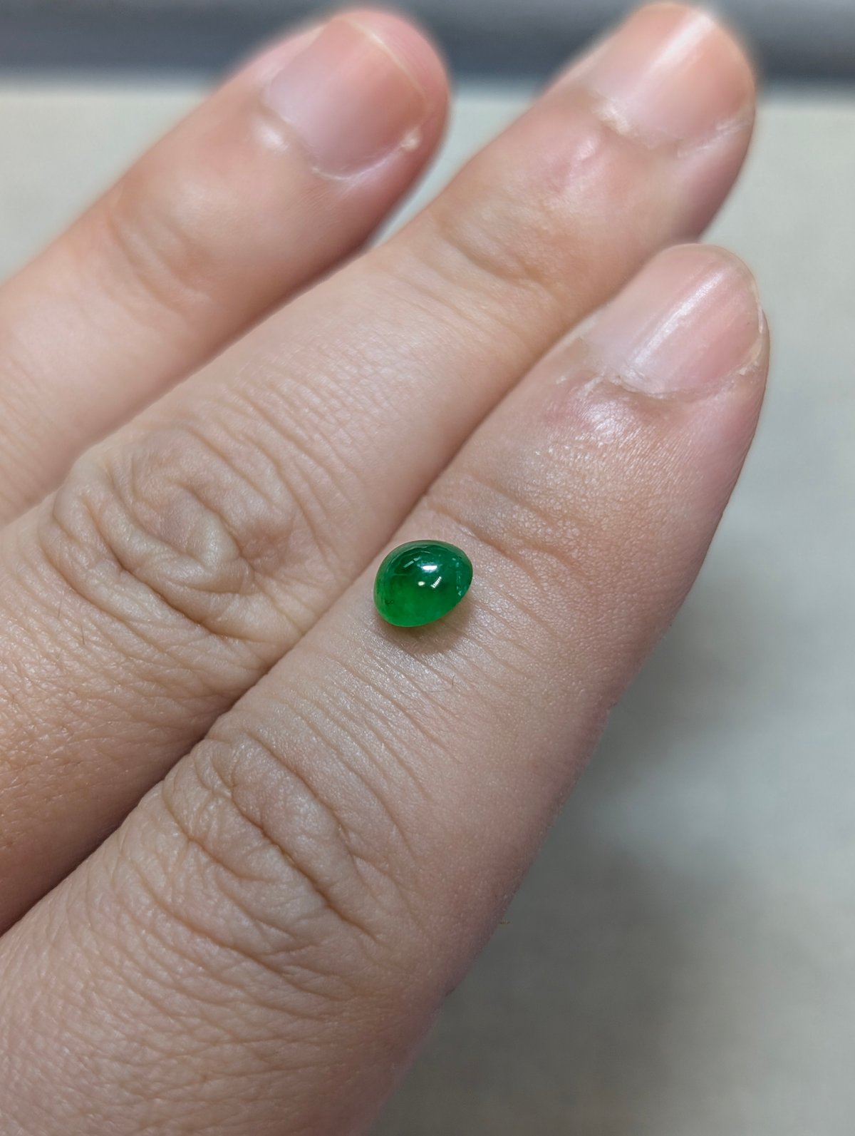 翡翠 0.872ct 5.97×5.75mm ラウンド カボション カット ルース