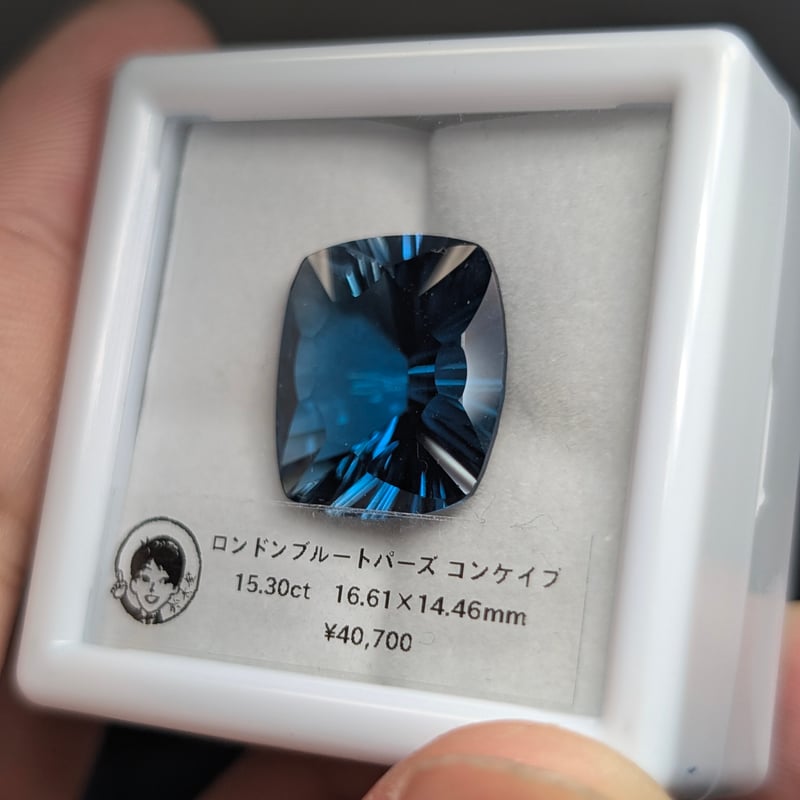 ブルートパーズルース　オーバルコンケーブカットのチャーム他　14kgf ブルートパーズルース オーバルコンケーブカットのチャーム他 14kgf