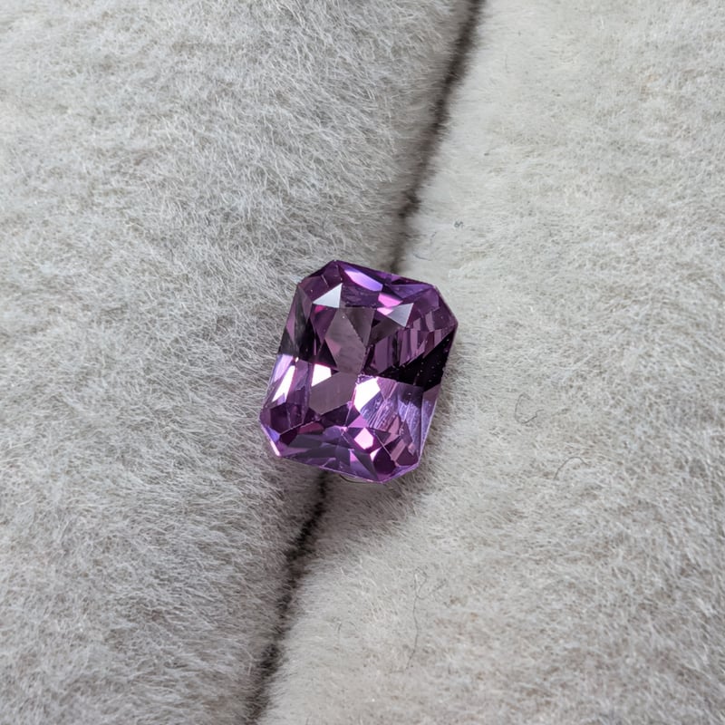 パープル サファイア 0.58ct 5.51x4.44mm オクタゴン ラディアント