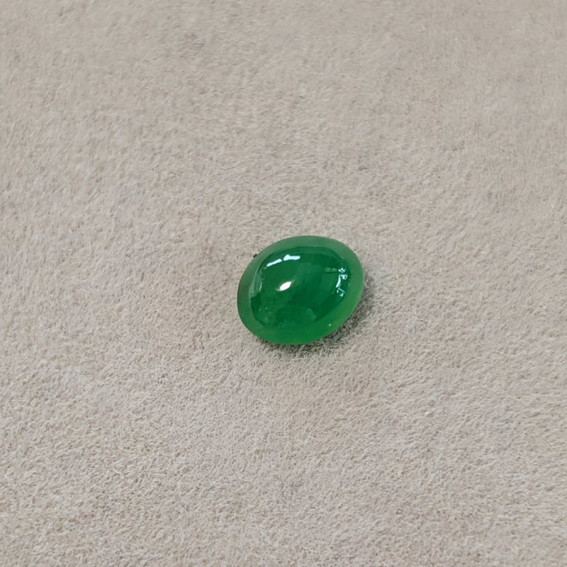 濃い色！】ミャンマー産 翡翠 0.470ct 5.18×4.25mm オーバル