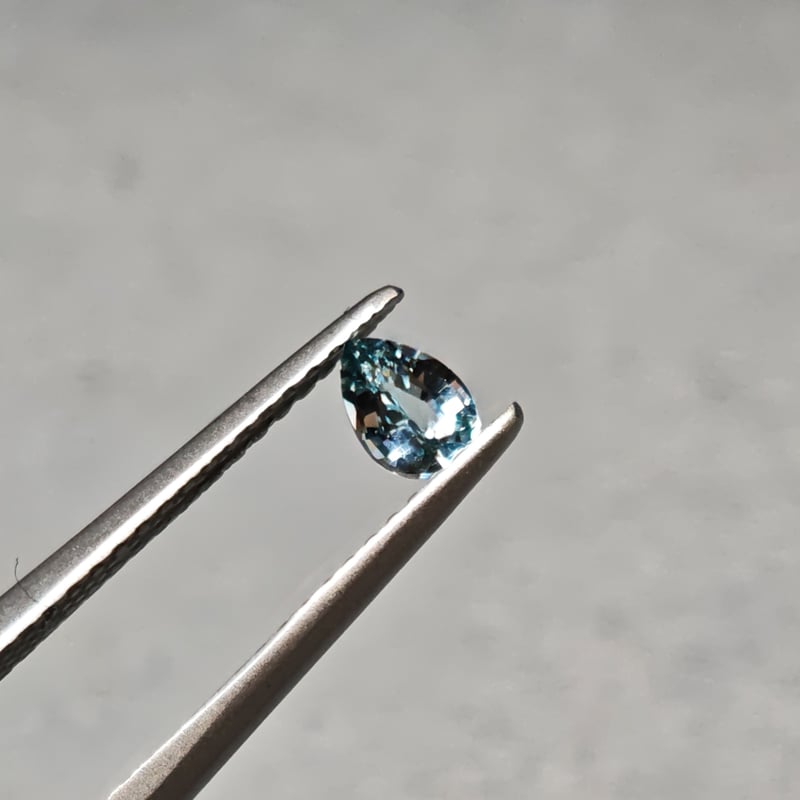 サファリン 0.26ct 4.71×3.33mm ペアシェイプ カット ルース | 鈴木屋by