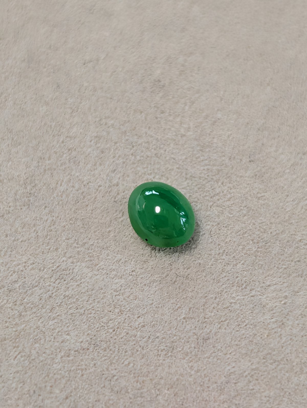 濃い色！】ミャンマー産 翡翠 0.470ct 5.18×4.25mm オーバル