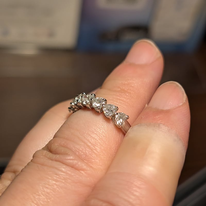 PT900ダイヤモンド 1.080ct ハートシェイプ7pcs ハーフエタニティ