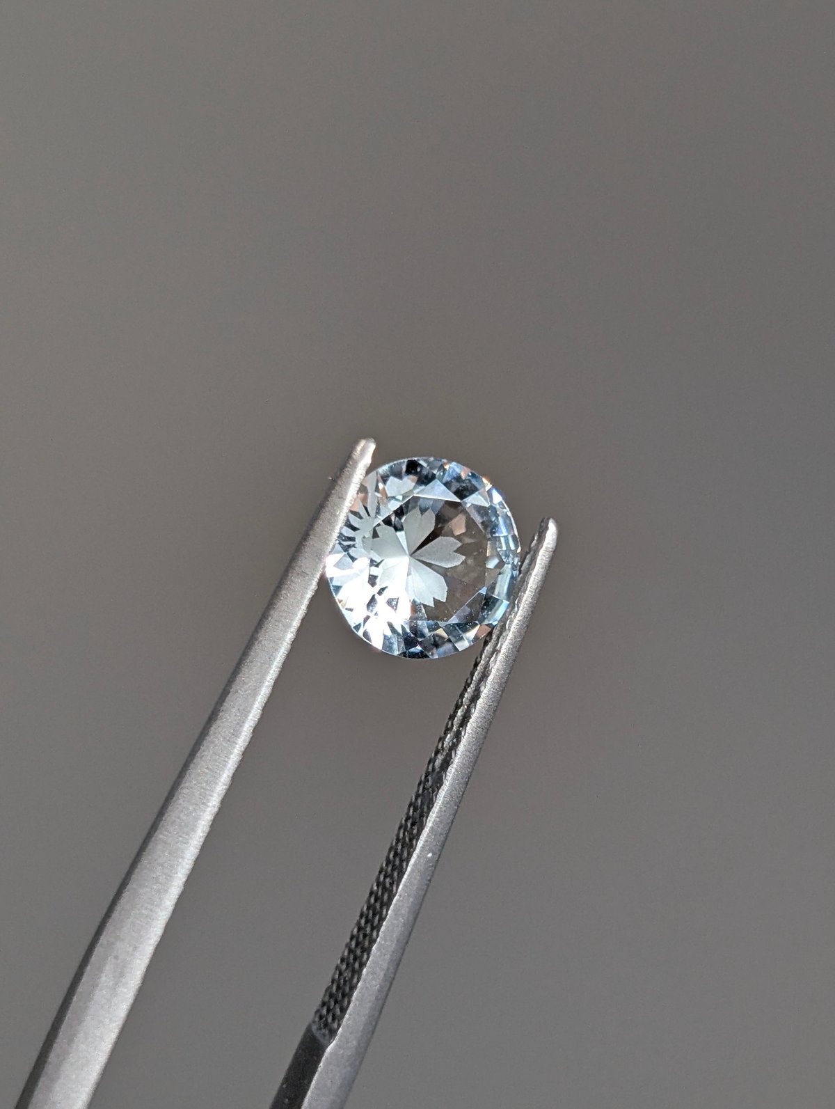 アクアマリン 1.00ct 7mm さくらインカット ルース シミズ貴石 | 鈴木