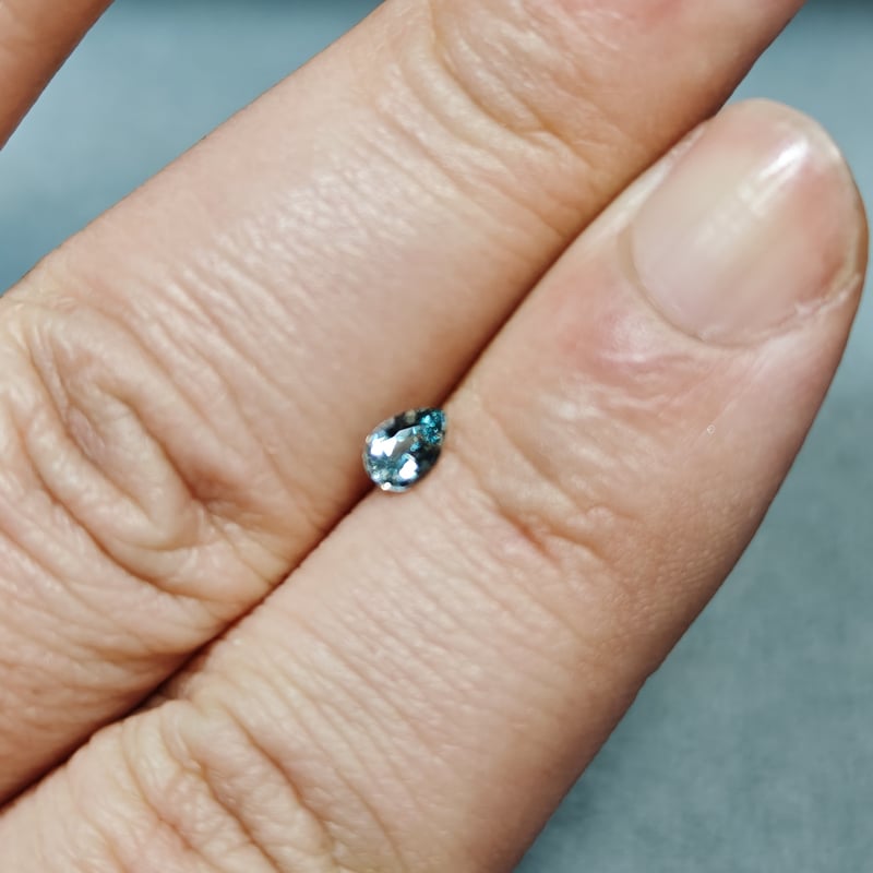 サファリン 0.26ct 4.71×3.33mm ペアシェイプ カット ルース | 鈴木屋by