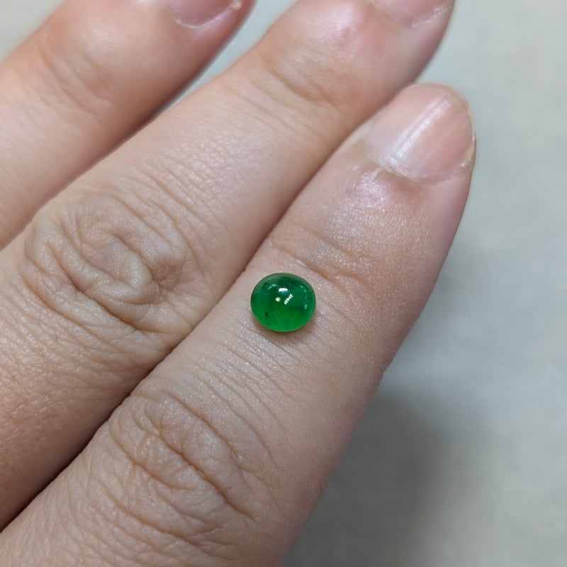 翡翠 0.872ct 5.97×5.75mm ラウンド カボション カット ルース