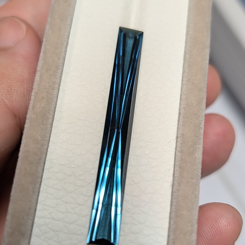 インディコライト トルマリン 8.89ct 45mm×5.5mm レクタンギュラー