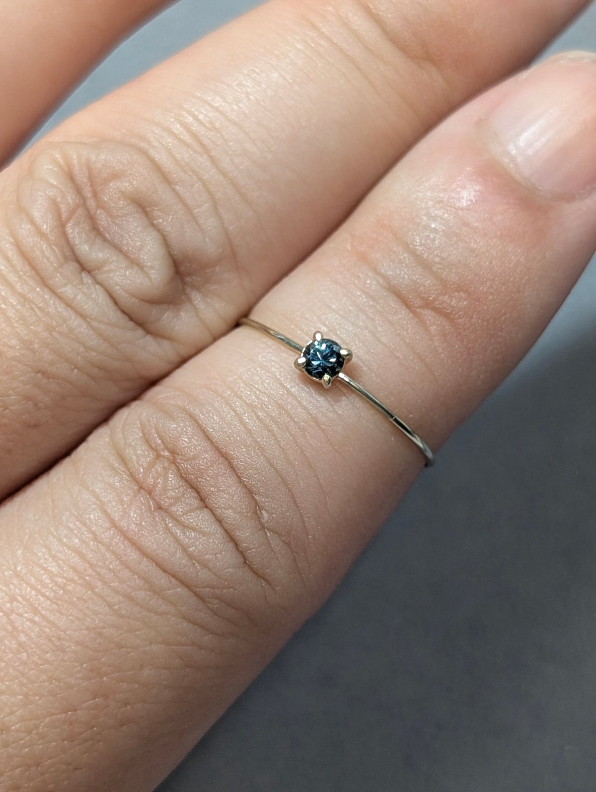 10k グリーンサファイアリング11号 超華奢リング K10 11号 ブルーグリーンサファイア 3mm ※サイズ