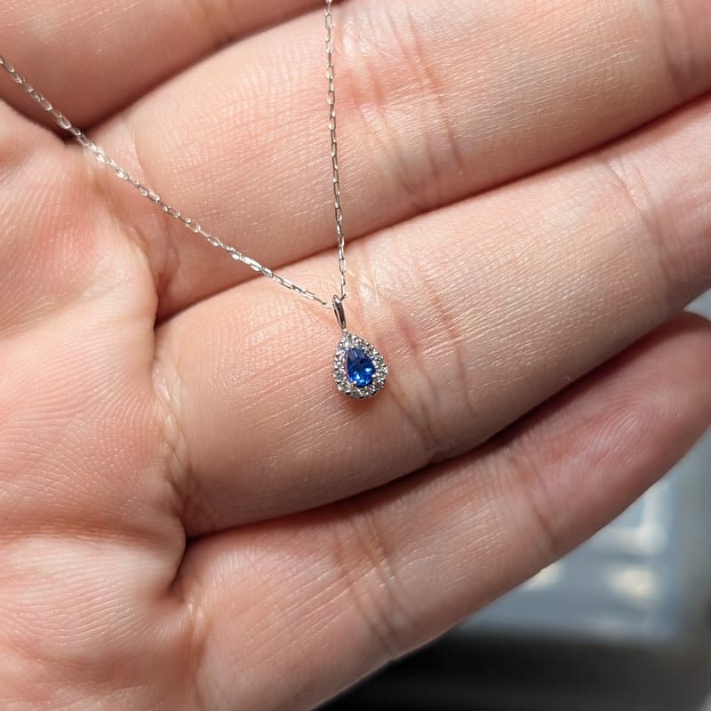 超美品☆Pt950☆アウイナイト0.03+0.03☆ダイヤ0.04+0.04 PT950/PT850 アウイナイト 0.04ct ダイヤモンド 0.03ct しずく ミニミ