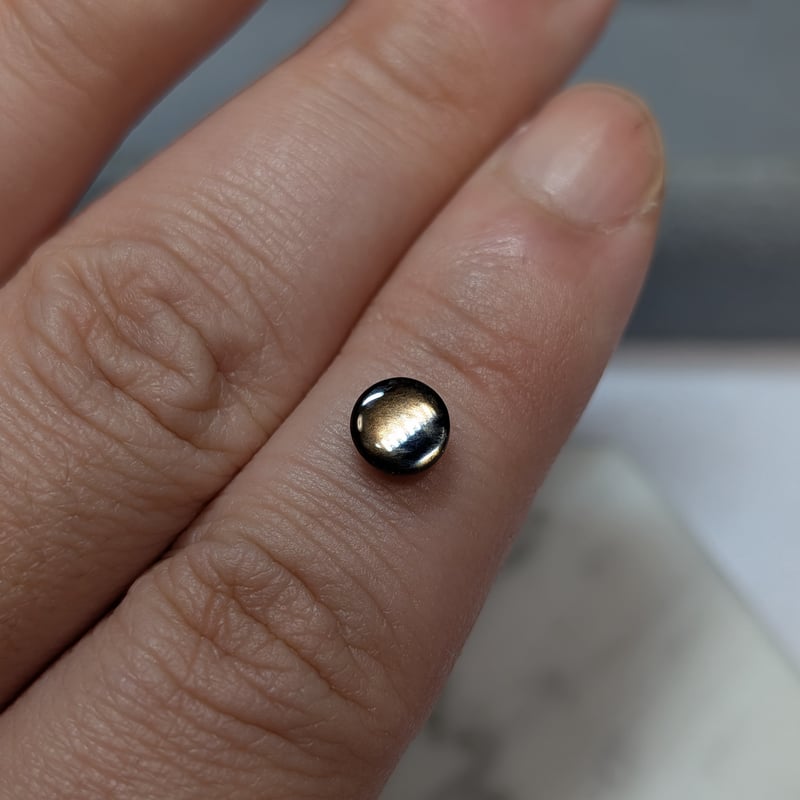 GIA鑑別書】非加熱ゴールドシーンスターサファイア 1.28ct 6.04-6.10mm