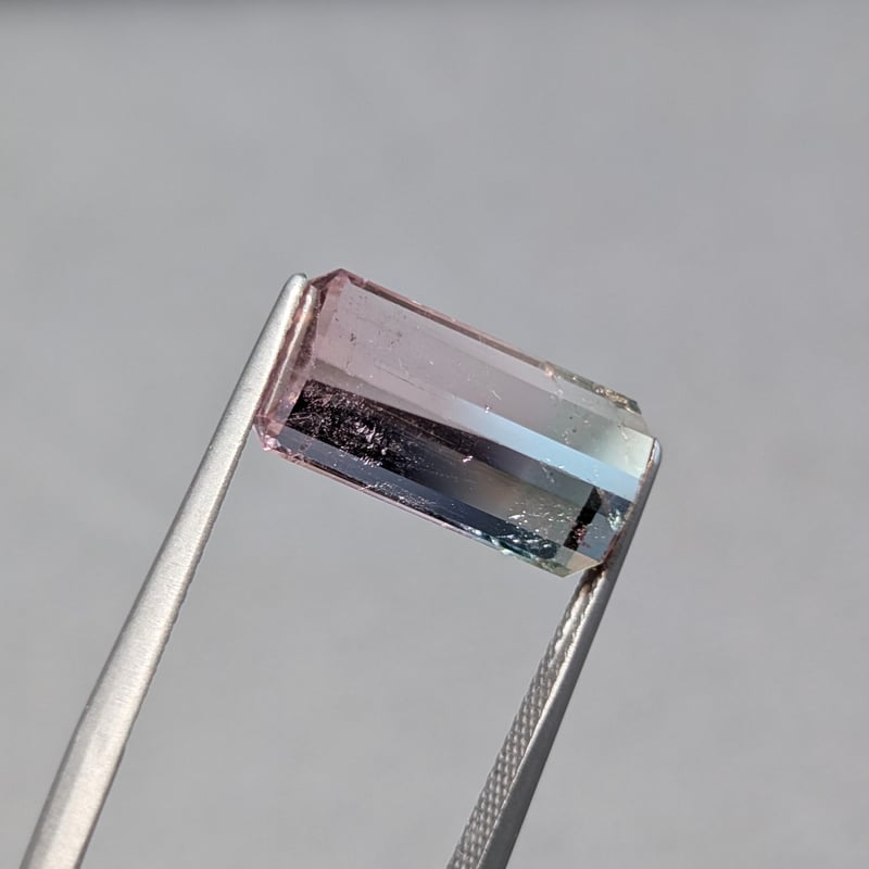 バイカラー トルマリン 6.94ct 15.68×7.93mm オクタゴンカット ルース