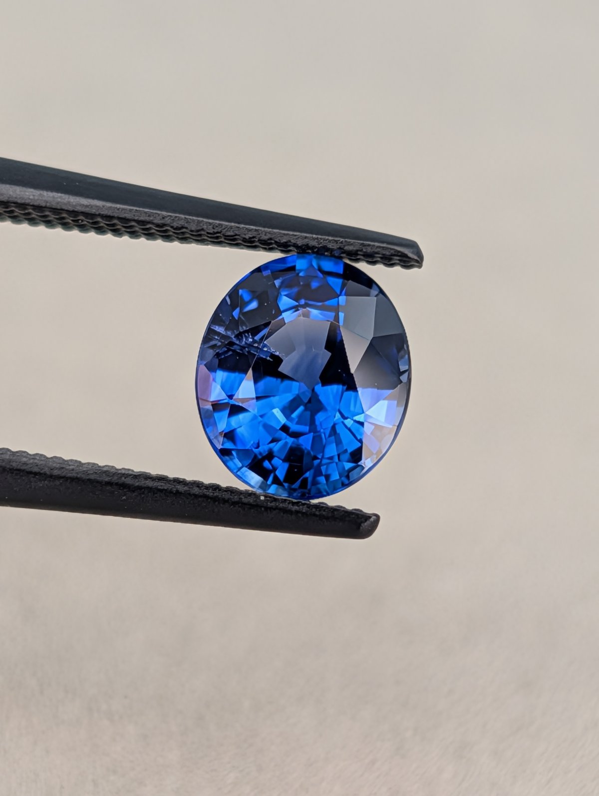 AIGS鑑別書】コーンフラワー ブルー サファイア 1.36ct 7.06×6.09mm オ