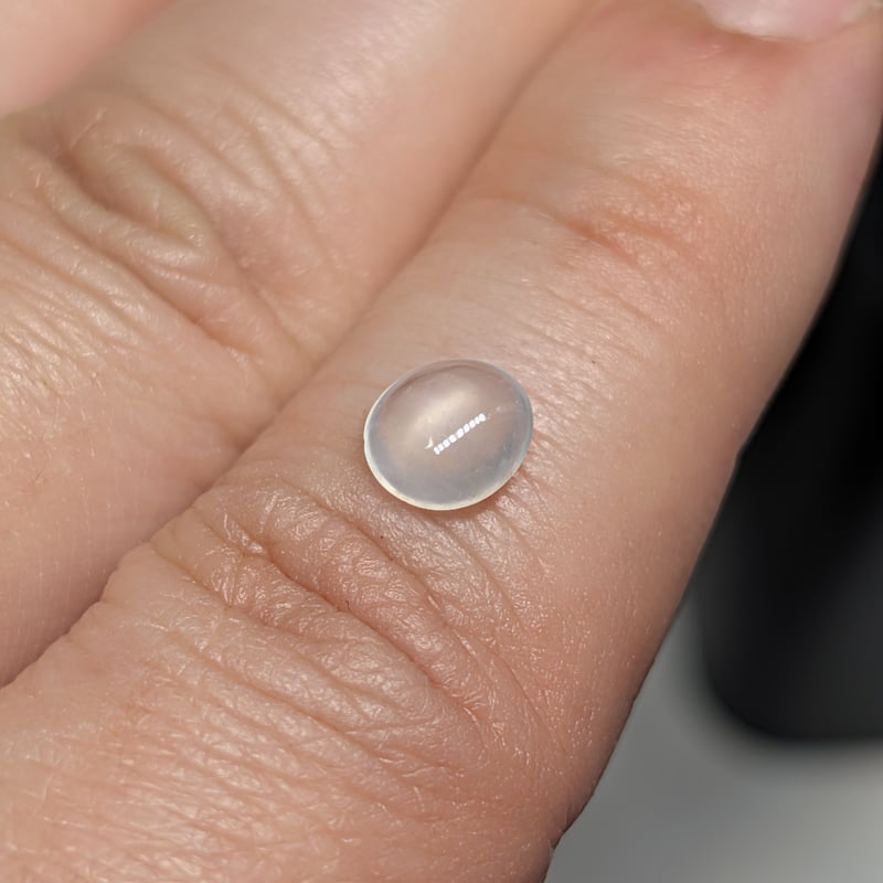 氷翡翠 0.858ct 6.9×6.2mm カボションカット ルース ミャンマー産