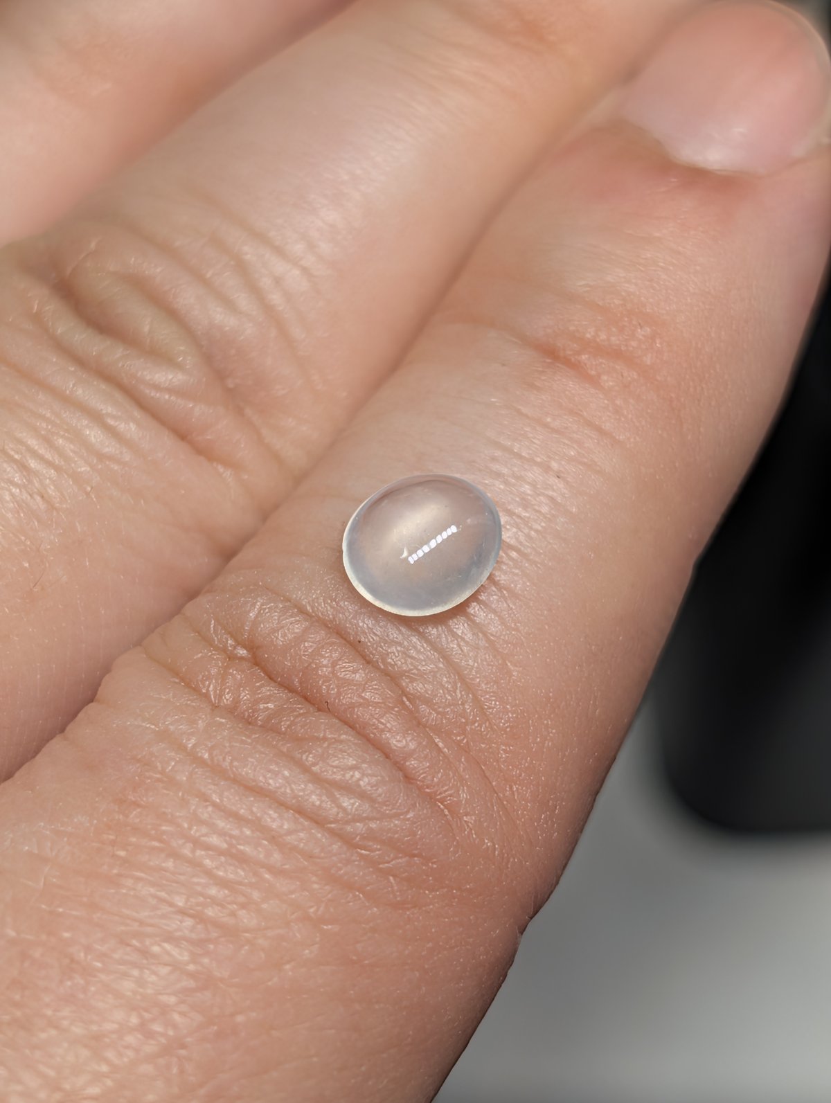 氷翡翠 0.858ct 6.9×6.2mm カボションカット ルース ミャンマー産