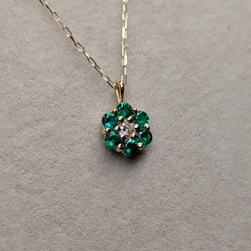 メーカー協賛セール】K18 エメラルド 0.10ct ダイヤモンド 0.01ct