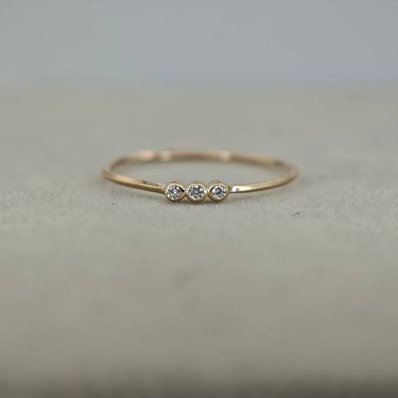 GLORY DESIGN】K10 ダイヤモンド 0.03ct 覆輪捻り リング サンプルサイ