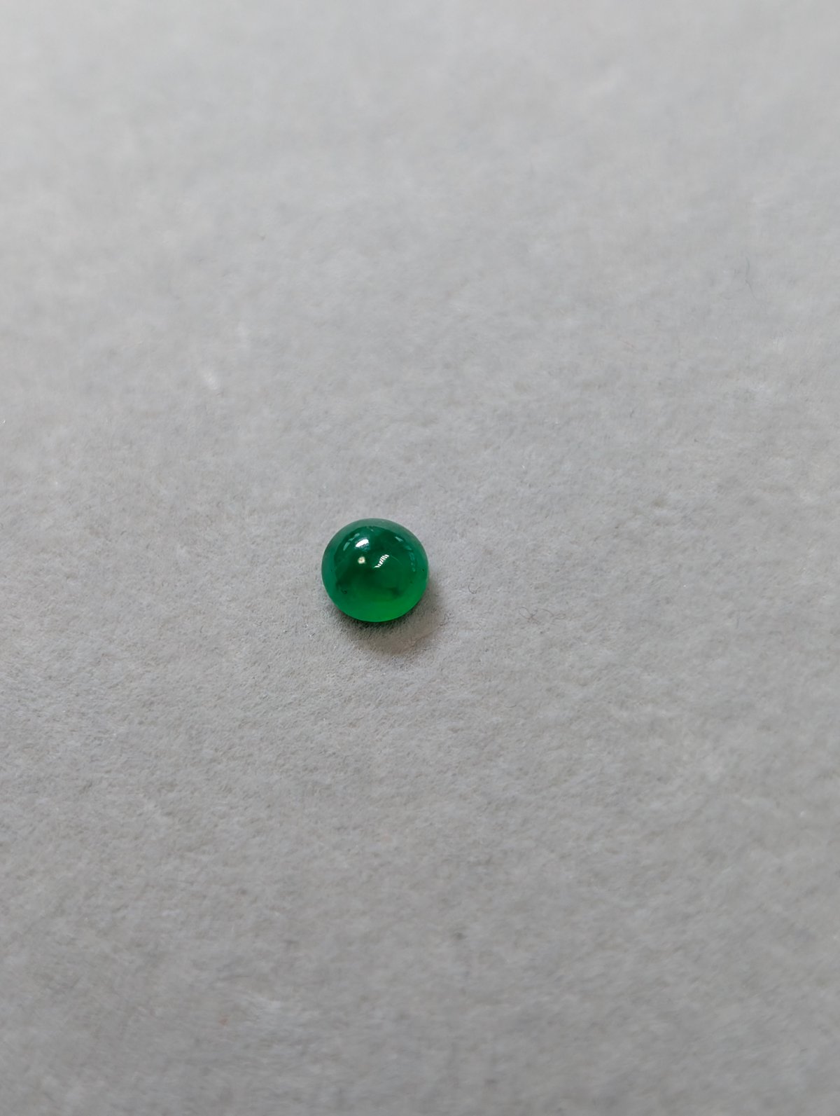 翡翠 0.872ct 5.97×5.75mm ラウンド カボション カット ルース