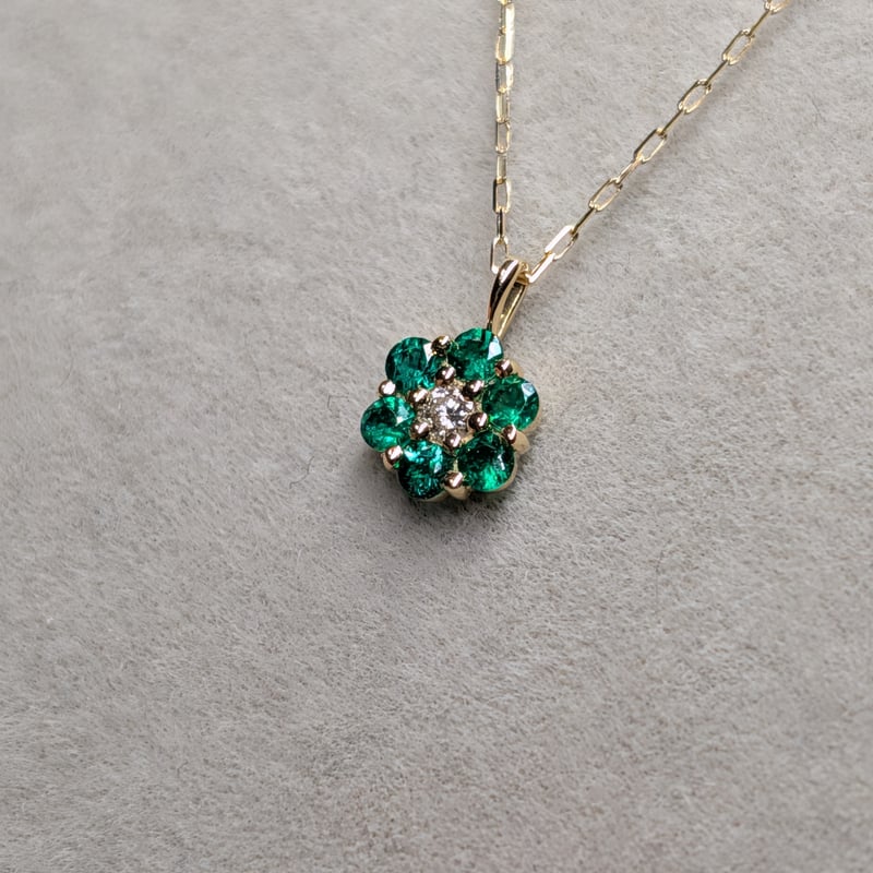 メーカー協賛セール】K18 エメラルド 0.10ct ダイヤモンド 0.01ct