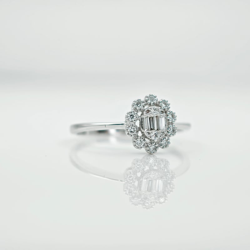 K18WGダイヤモンド 0.127ct/0.040ct リング 13.5号 シンガポールジュエ