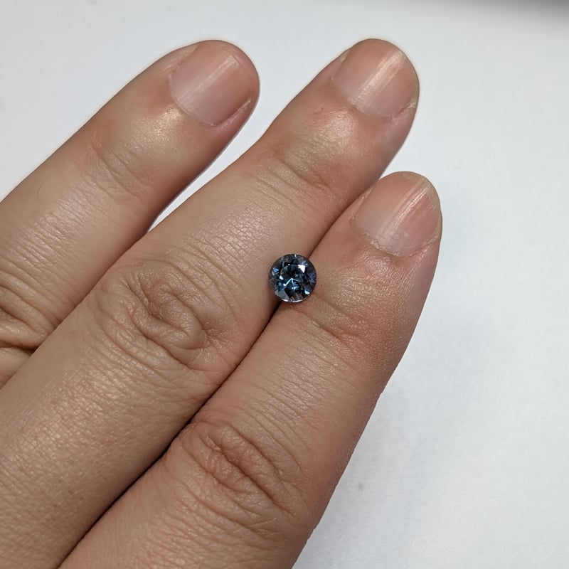 アクアマリン　brilliantカット サンタマリアカラー アクアマリン 0.738ct 5.8mm ラウンド カット
