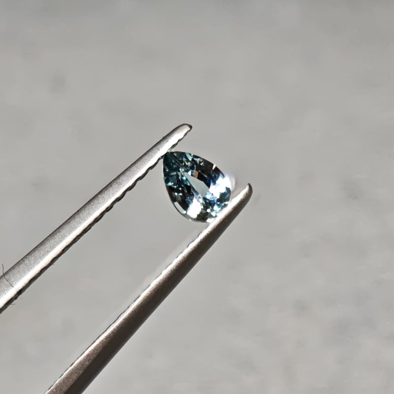 サファリン 0.26ct 4.71×3.33mm ペアシェイプ カット ルース | 鈴木屋by