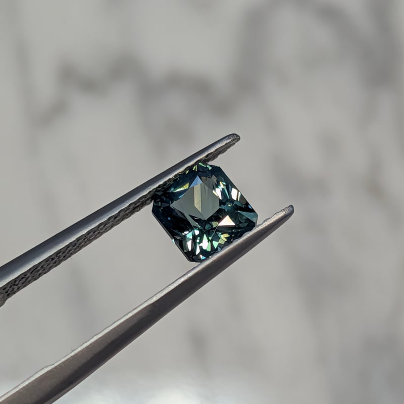 ティール サファイア 1.63ct 6.65×5.79mm シルキーグリーン オクタゴン