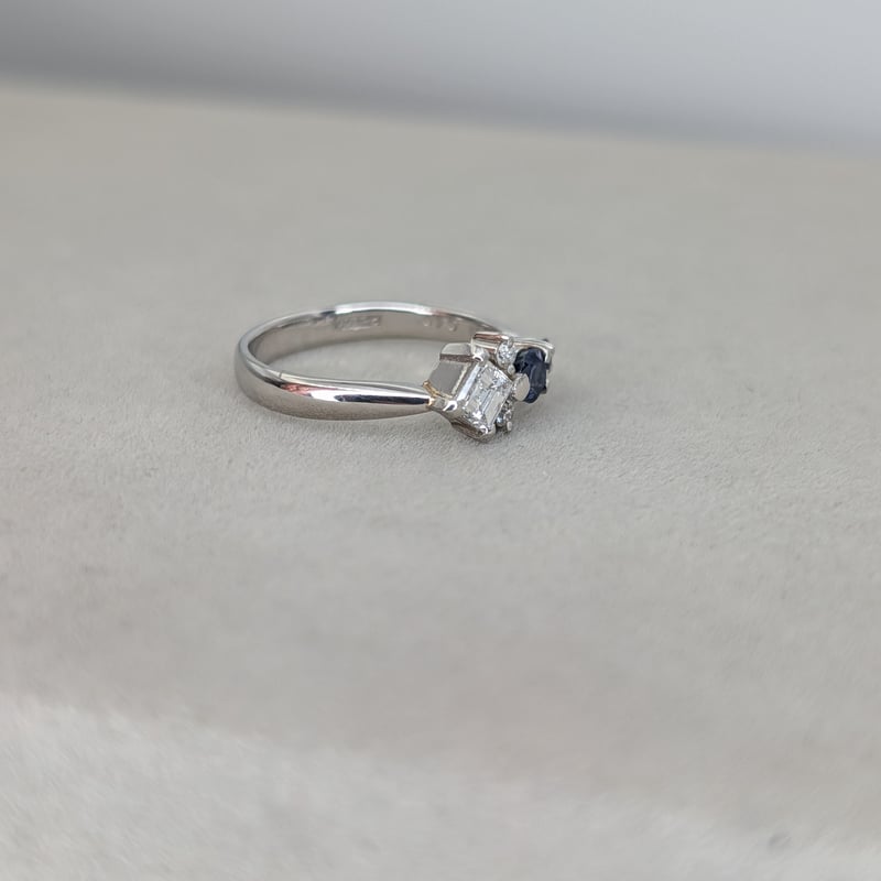 PT900 ダイヤモンド 0.40ct サファイア 0.31ct 鍛造手造り ピンキー 