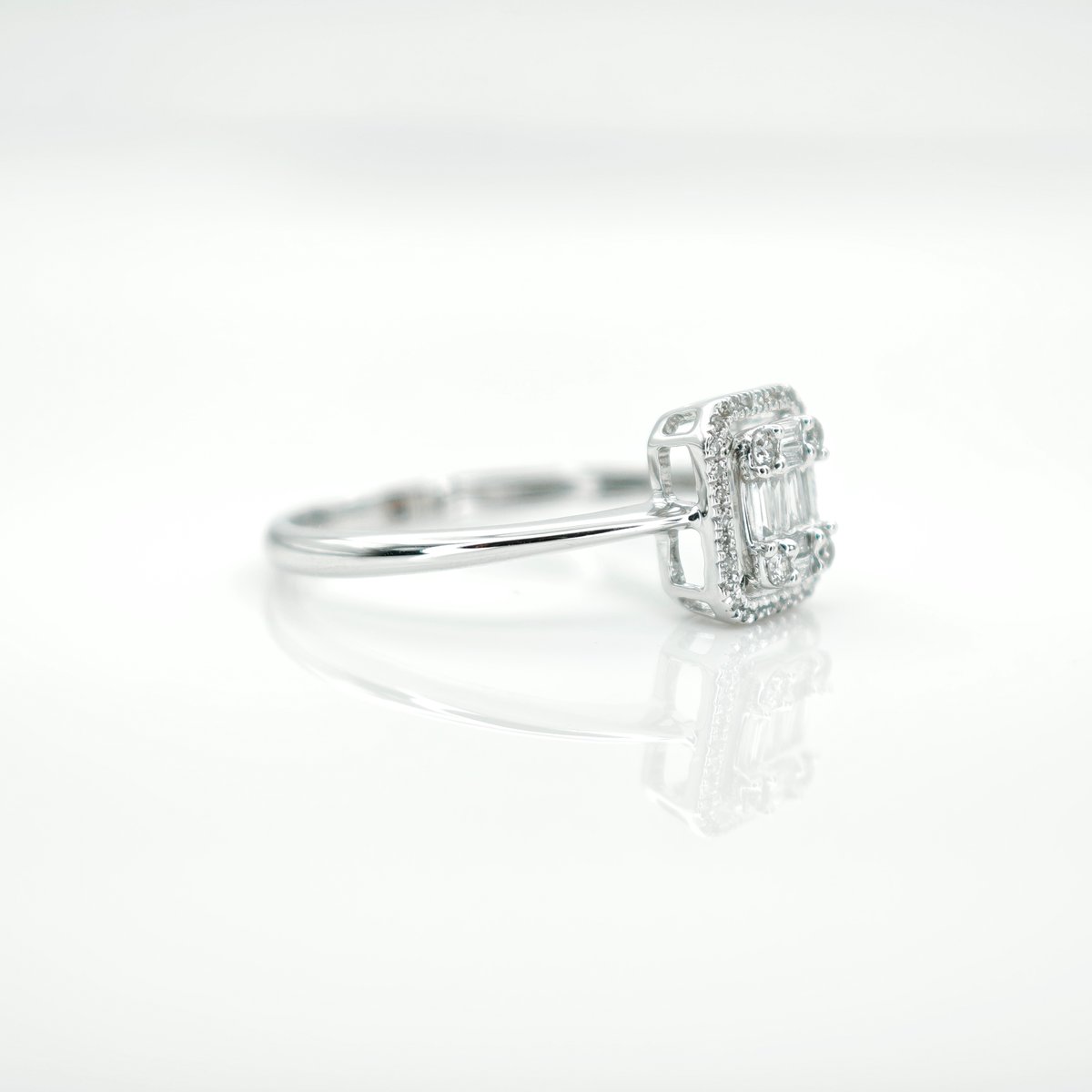 K18WGダイヤモンド 0.073ct/0.083ct リング 11.5号 シンガポールジュエ