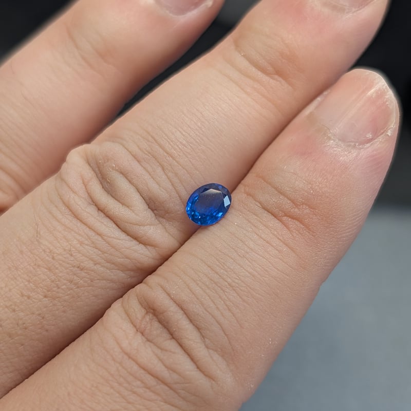 AIGS鑑別書】コーンフラワーブルーサファイア 0.84ct 6.16×5.06mm