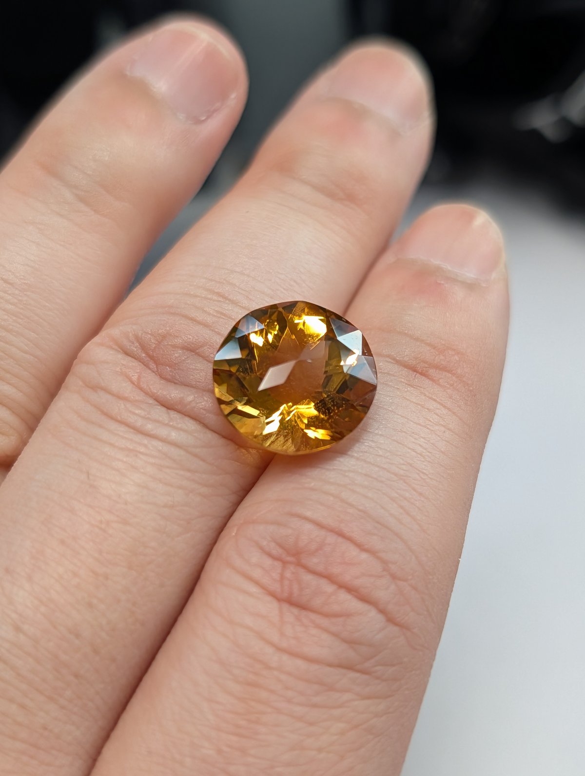 シトリン 8.02ct 13.3mm カメリア カット ラウンド ルース シミズ貴石