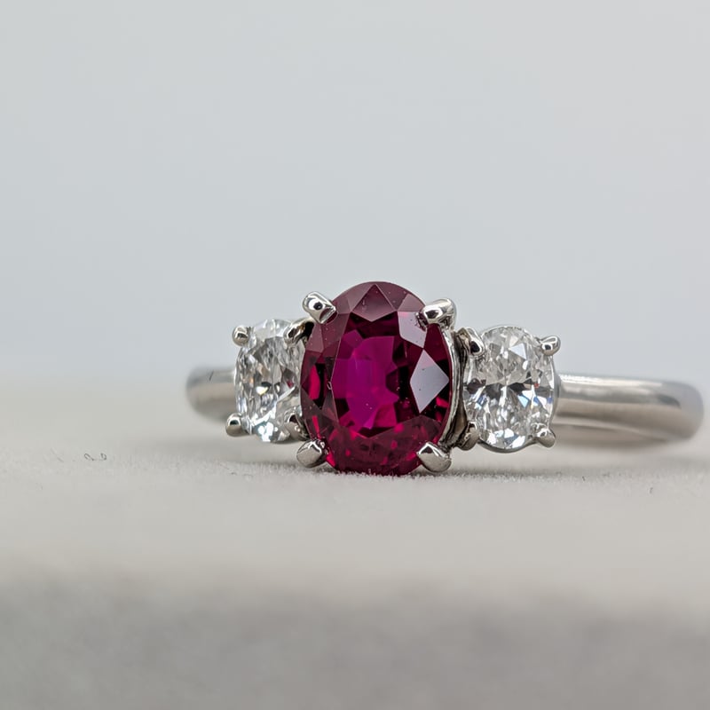 CGL鑑別書】PT900 ピジョンブラッドルビー 1.286ct ダイヤモンド 0.41ct