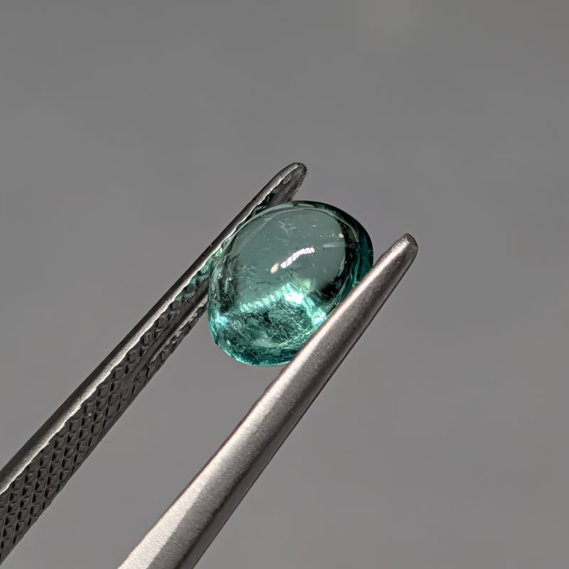 エメラルド 1.29ct 7.07×5.99mm オーバル ダブルカボション（両面