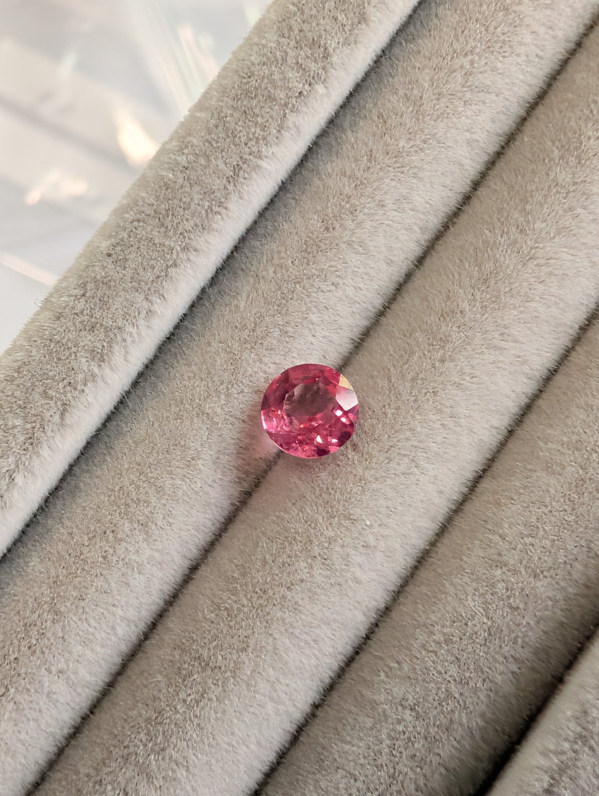 ピンクオーバルカット天然石ルビー0.19ct fit=scale-down,w=1200