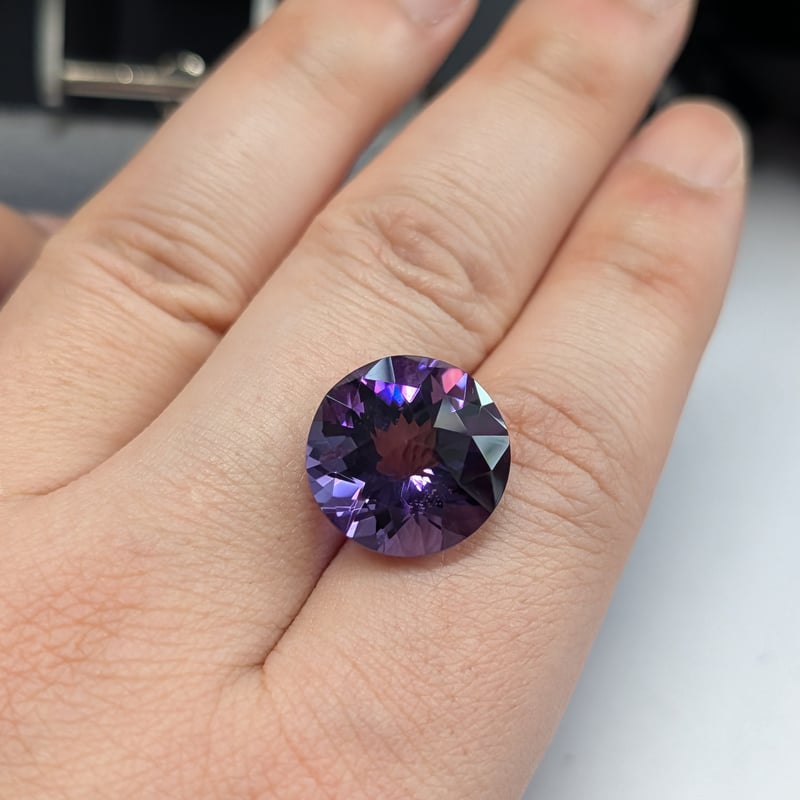 アメシスト 13.53ct 16mm カメリア カット ラウンド ルース シミズ貴石