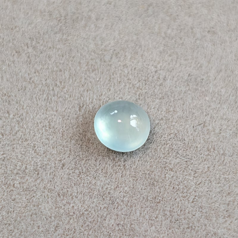 淡い緑の翡翠 0.427ct 4.58mm ラウンド カボション ルース ミャンマー
