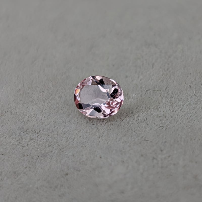 モルガナイト 0.34ct 5.0×4.0mm オーバル カット ルース | 鈴木屋byJOA