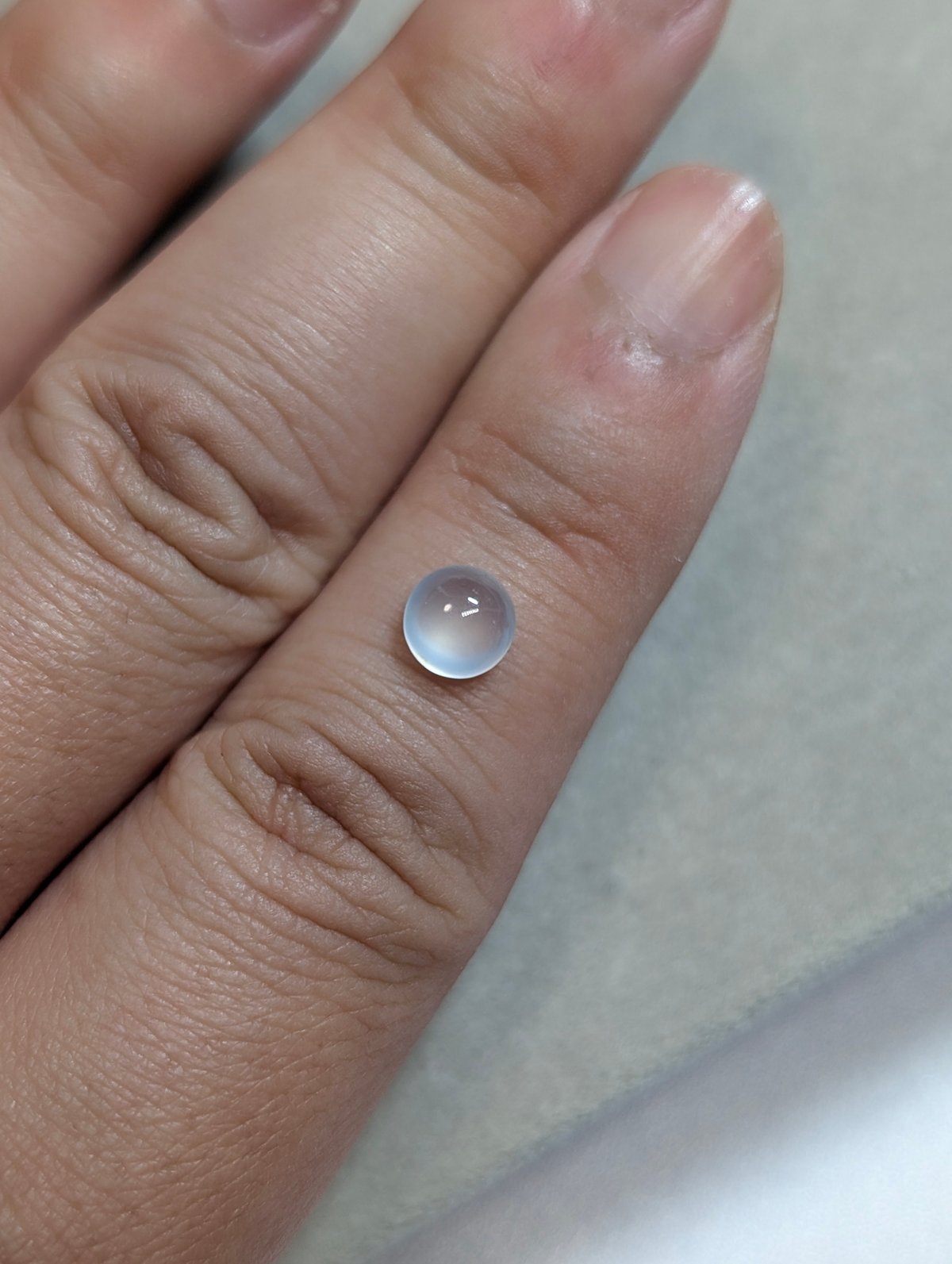 氷翡翠 0.931ct 6.0-6.1mm ラウンド カボションカット ルース