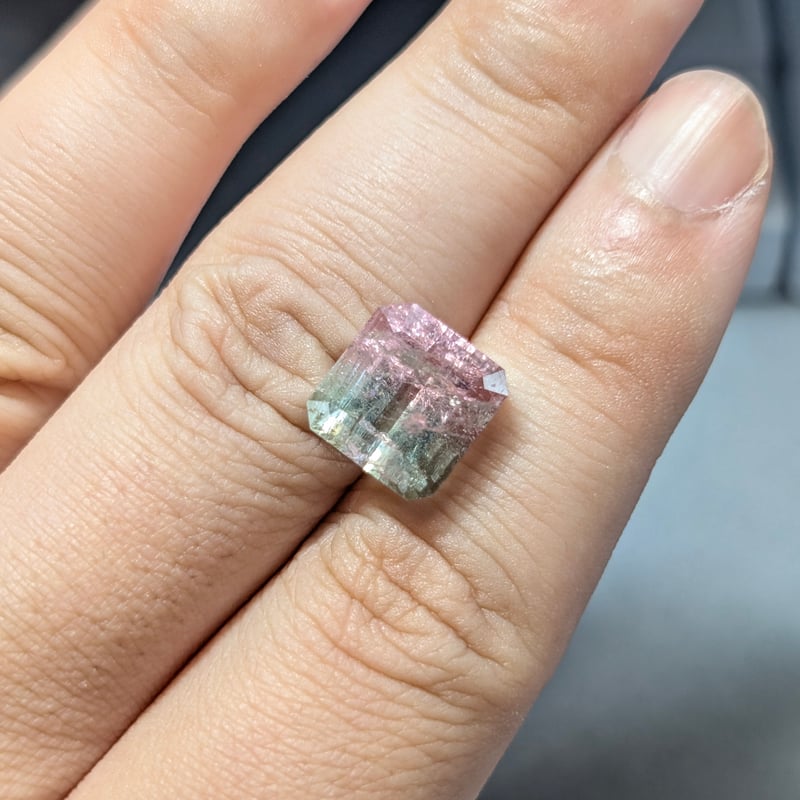 バイカラー トルマリン 9.08ct 11.01×10.61mm オクタゴンカット ルース